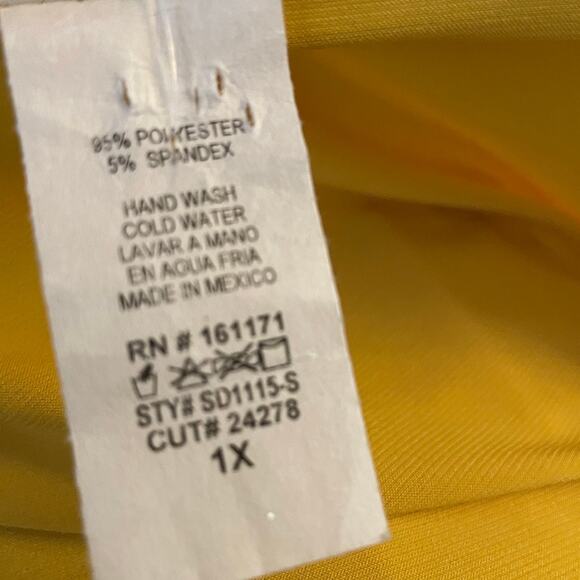 Janette Plus Size 1X Yellow Jersey Maxi Dress - Picture 6 of 7